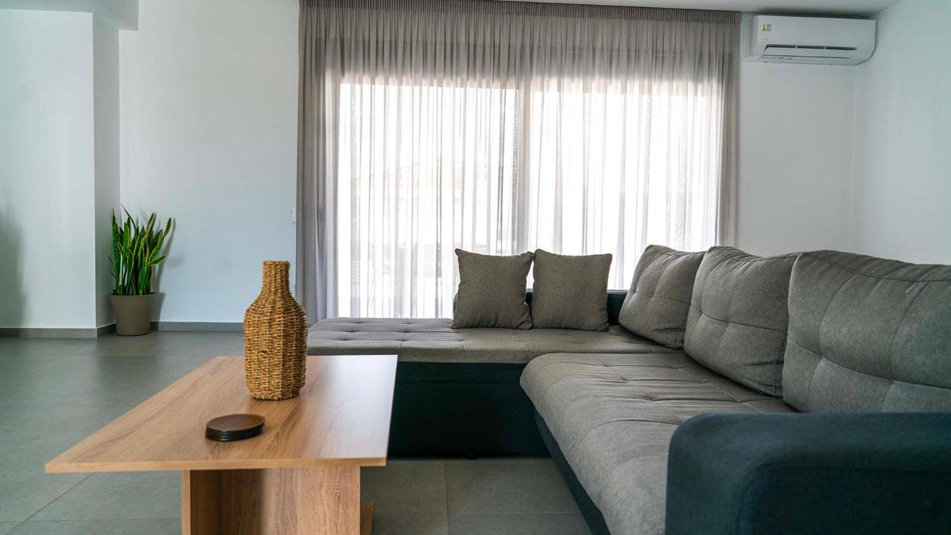 White Luxury Apartment ตริกาลา ภายนอก รูปภาพ